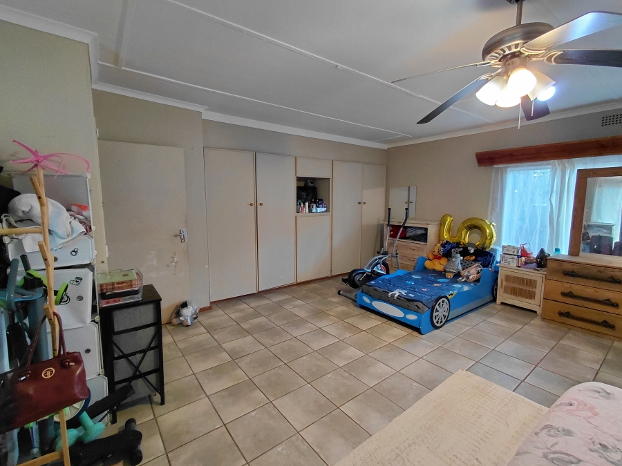 To Let 2 Bedroom Property for Rent in Flamwood North West